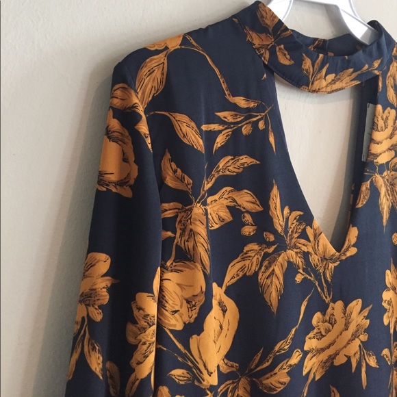 Keyhole Navy and Mustard Floral Dress - Picture 4 of 7